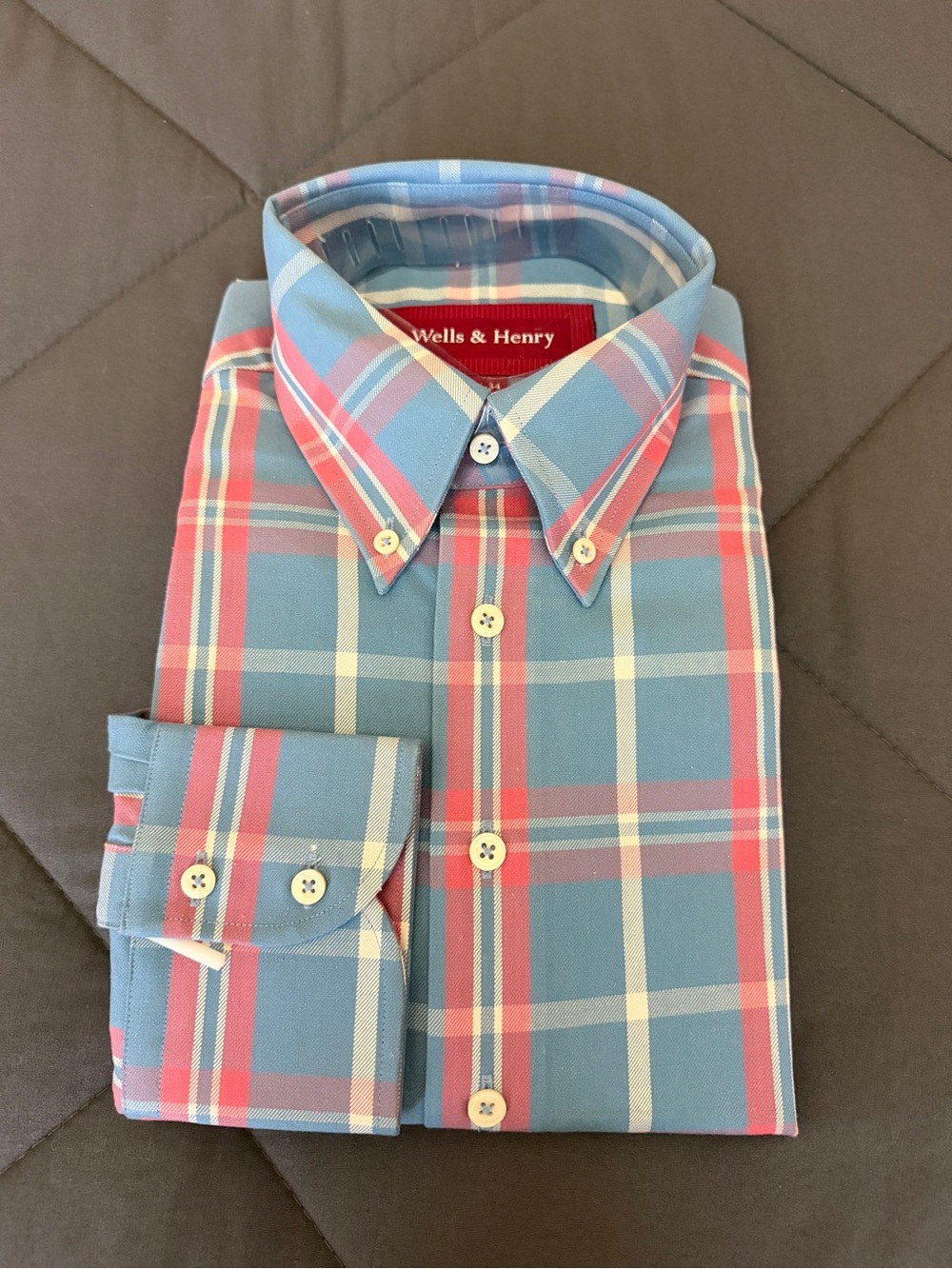 Men’s Blue and Pink Plaid Button-Down Shirt